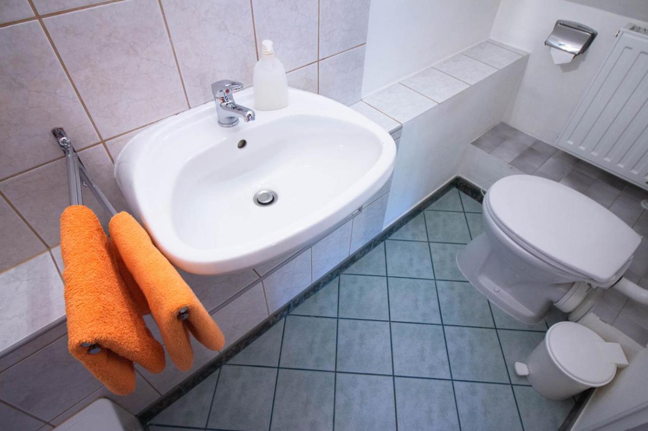 Emi Vendeghaz Hotel Balatonszárszó Buitenkant foto