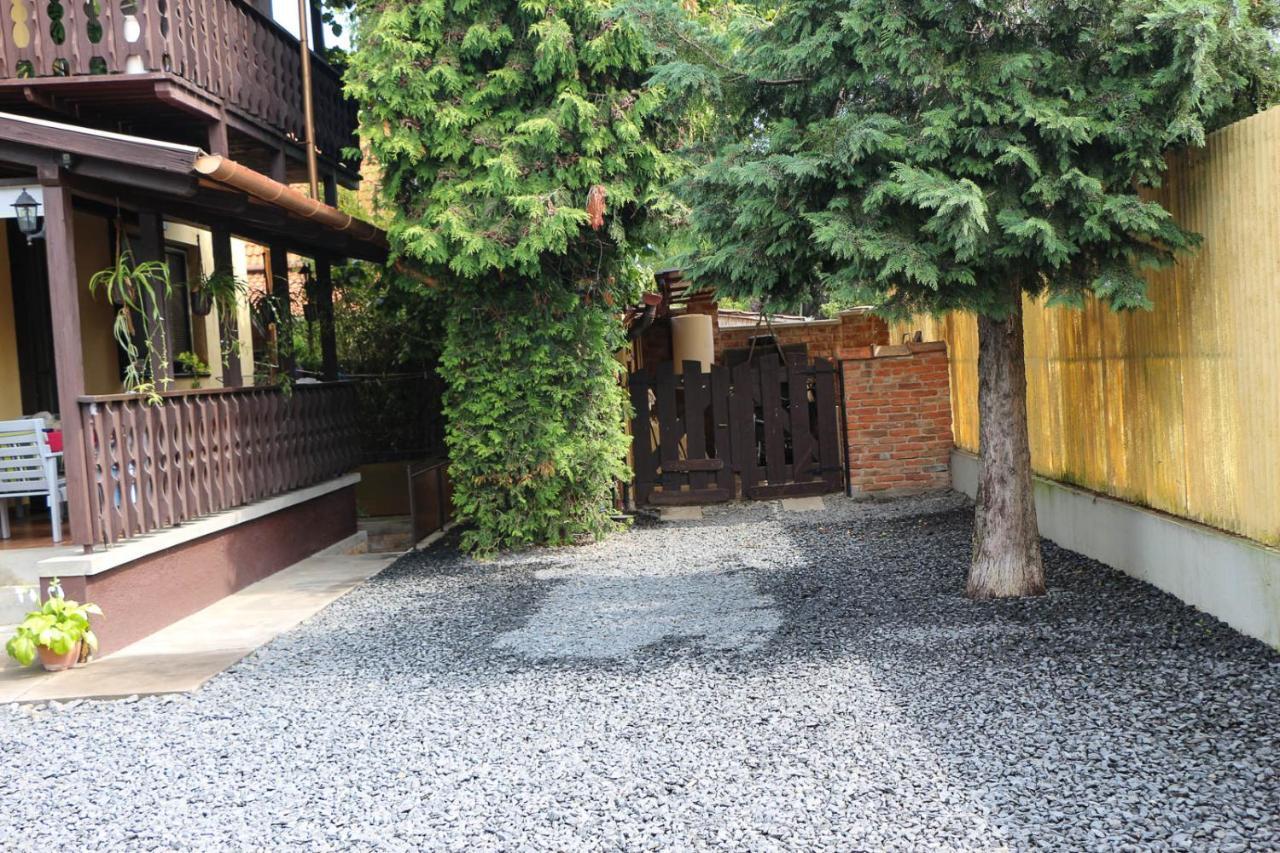 Emi Vendeghaz Hotel Balatonszárszó Buitenkant foto