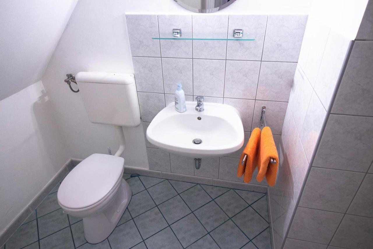 Emi Vendeghaz Hotel Balatonszárszó Buitenkant foto