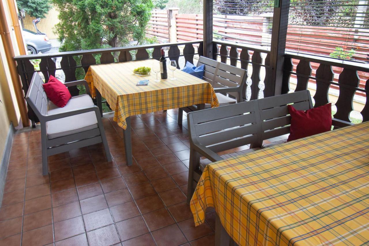 Emi Vendeghaz Hotel Balatonszárszó Buitenkant foto